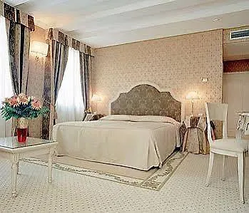 Acca Hotel Venedik İtalya